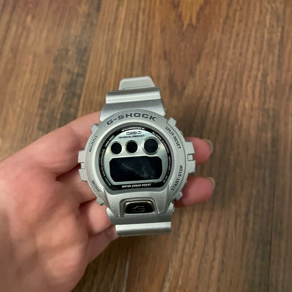Casio G-Shock Silver Watch - Picture 3 of 5